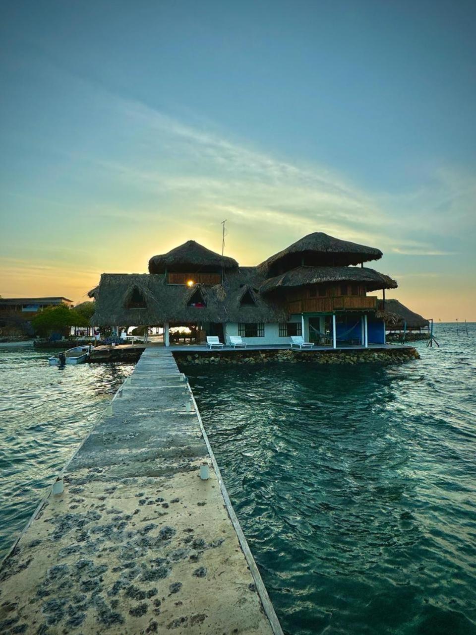 Hotel Puntanorte Tintipan Island Exterior photo